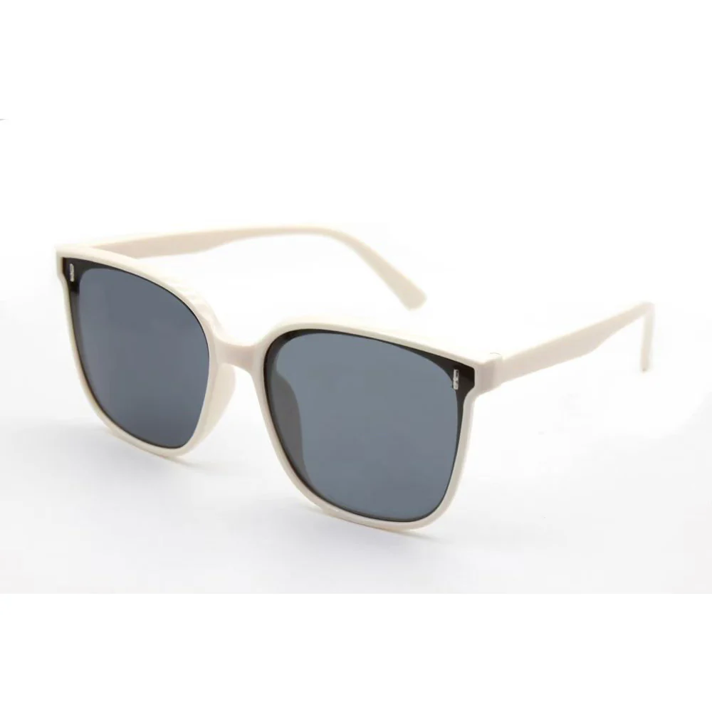 Solbriller i mange designs – fra klassisk til trendy! - Image 7