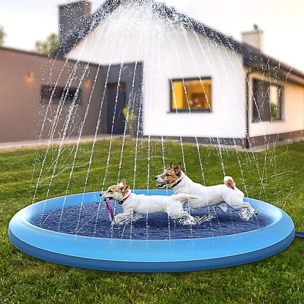 Hundepool med vandsprinkler